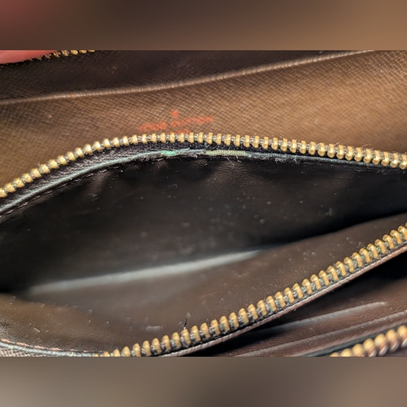 Louis Vuitton Damier Wallet - Brown Coated Canvas - Picture 10 of 16